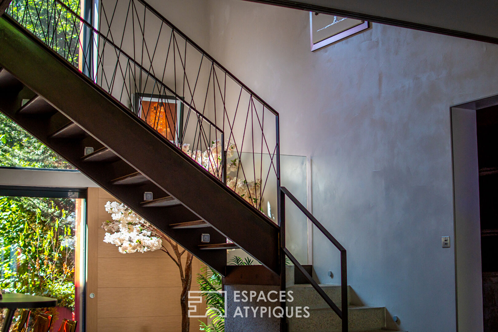 A high-end haven of peace in a green setting