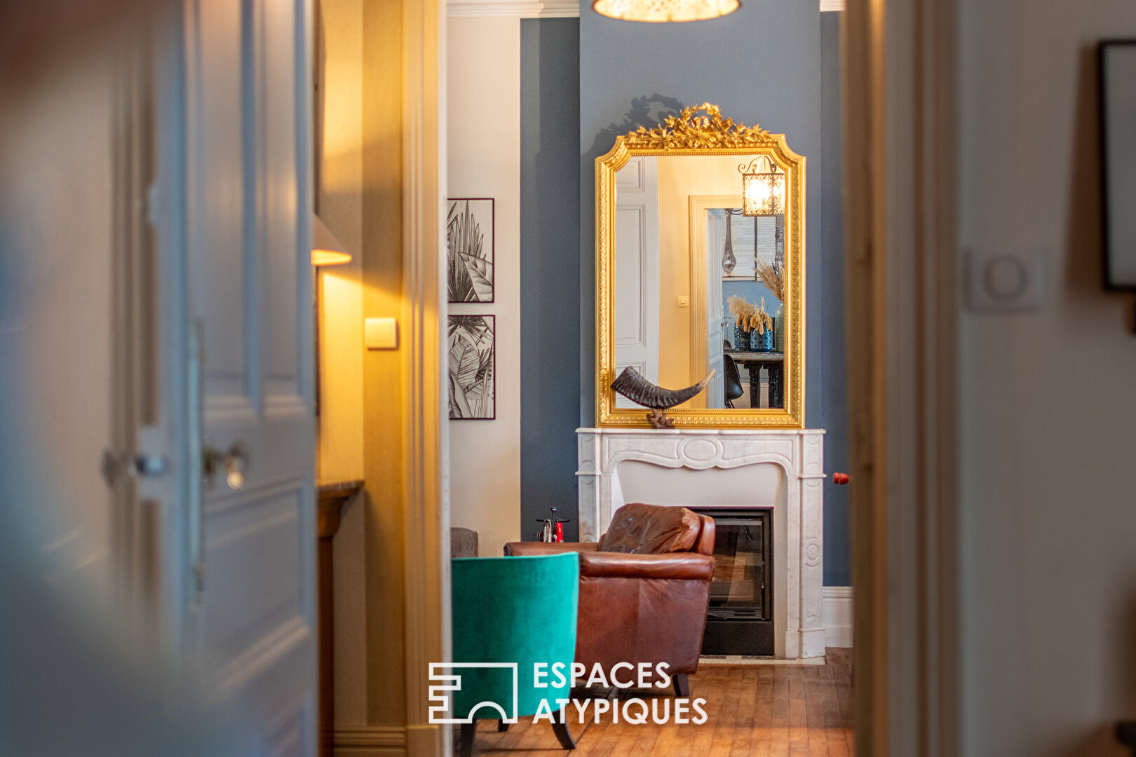 Elégante maison bourgeoise et son jardin romantique