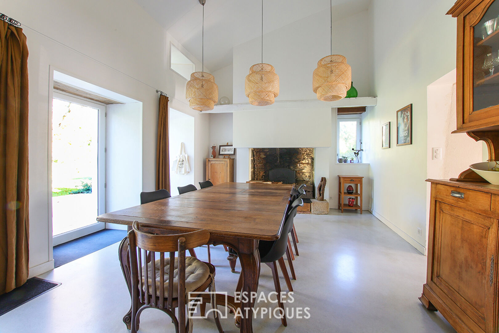 Mansion with bucolic charm