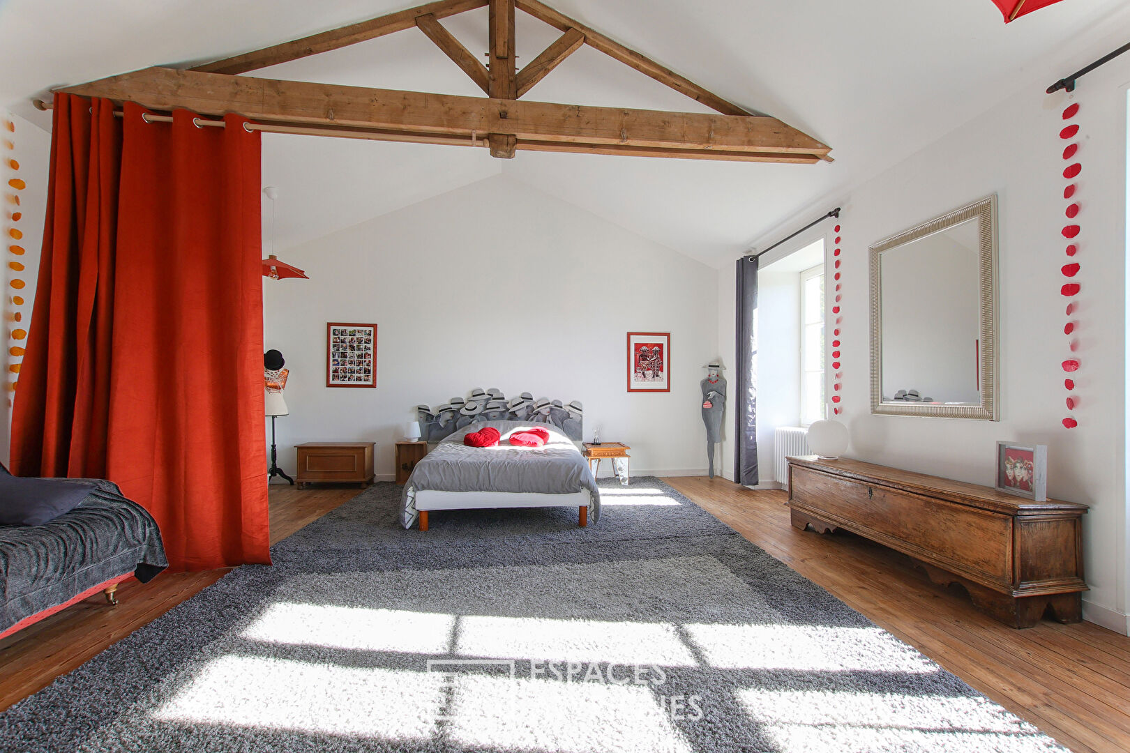 Mansion with bucolic charm