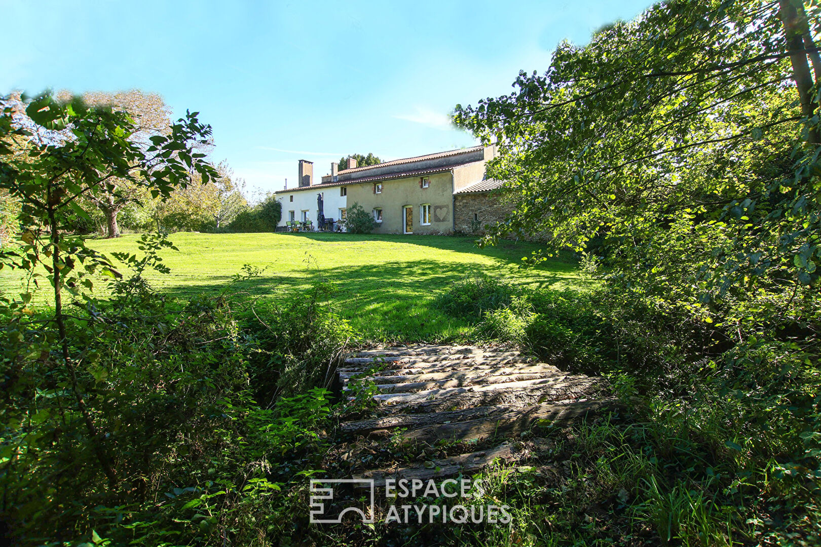 Mansion with bucolic charm