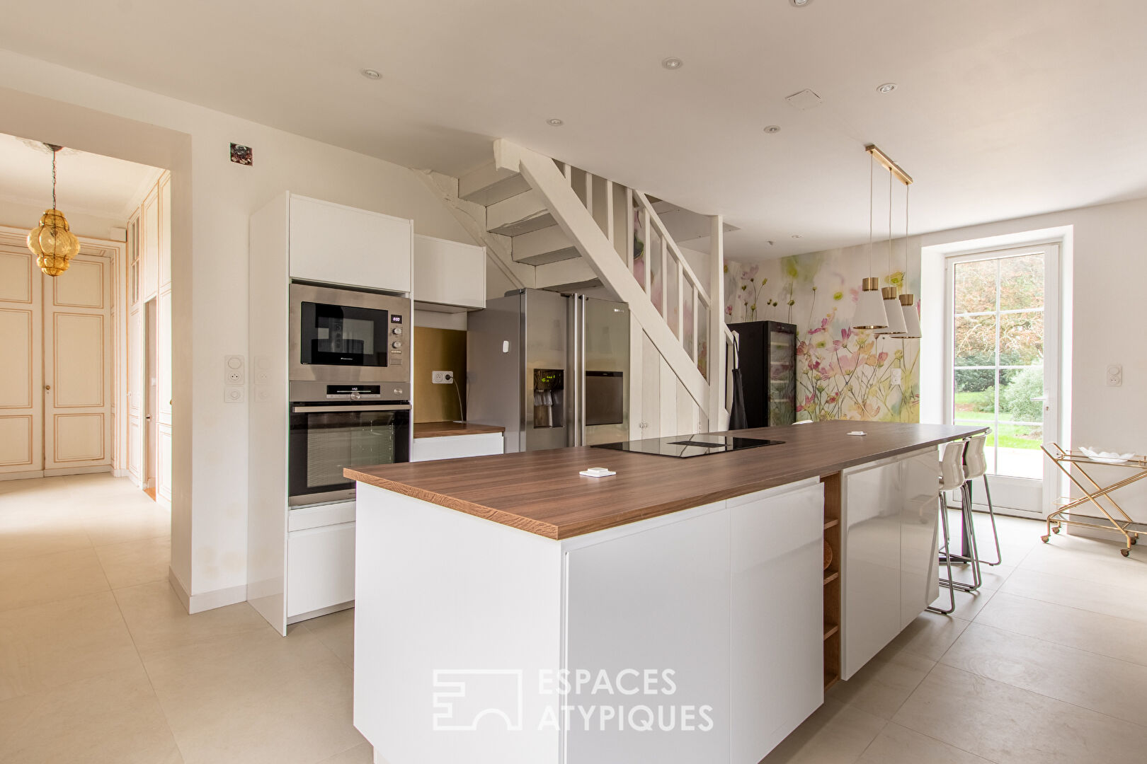 Prestigious residence in the heart of its forest park