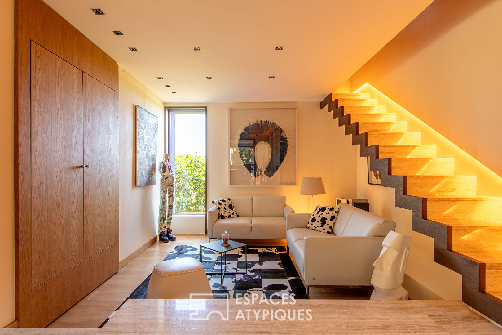 Contemporary villa with top-of-the-range features