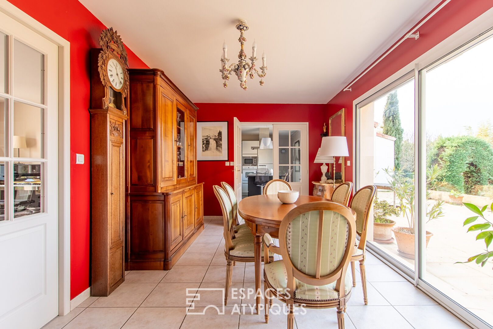 Elegant neo-Provençal style house with swimming pool