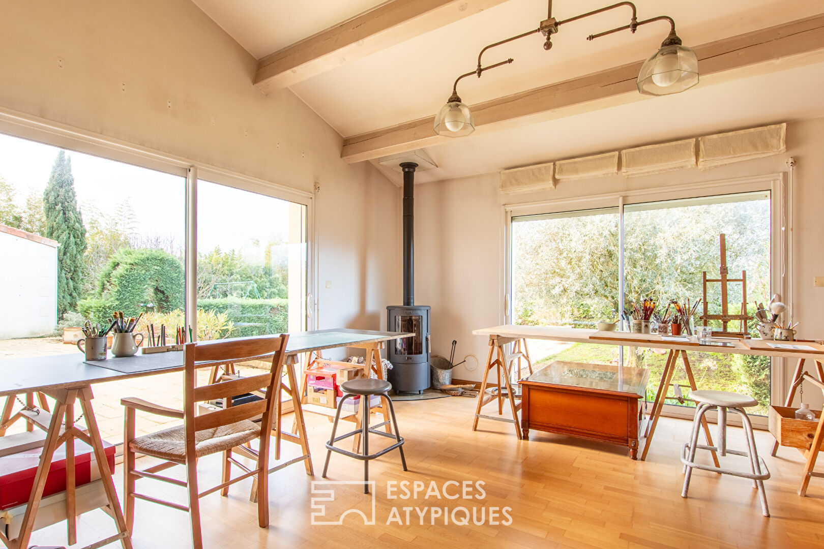 Elegant neo-Provençal style house with swimming pool