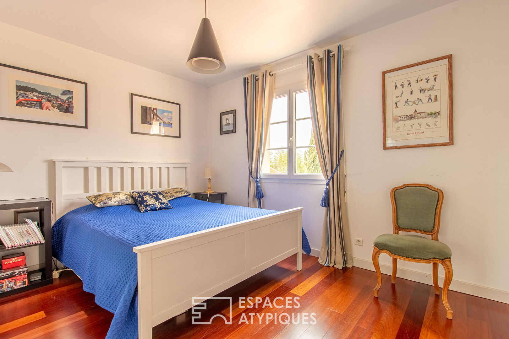 Elegant neo-Provençal style house with swimming pool