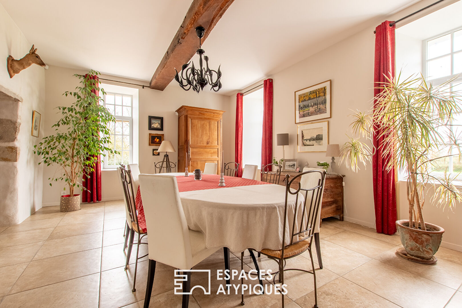 Maison ancienne sublimée : le charme en pleine nature