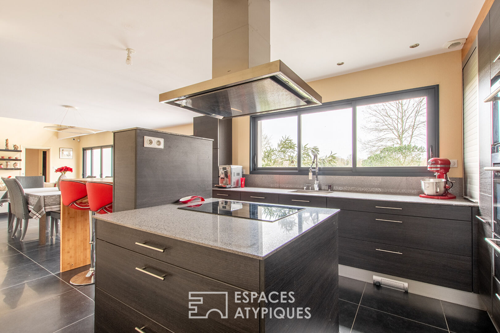 Elegance and luxury by the fairway