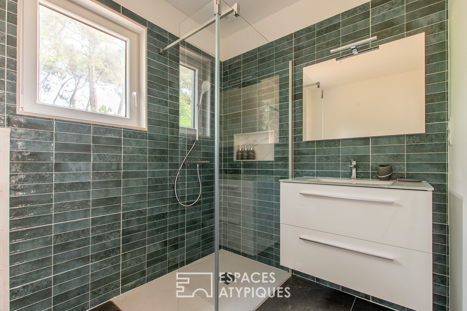 Villa contemporaine en bord de mer