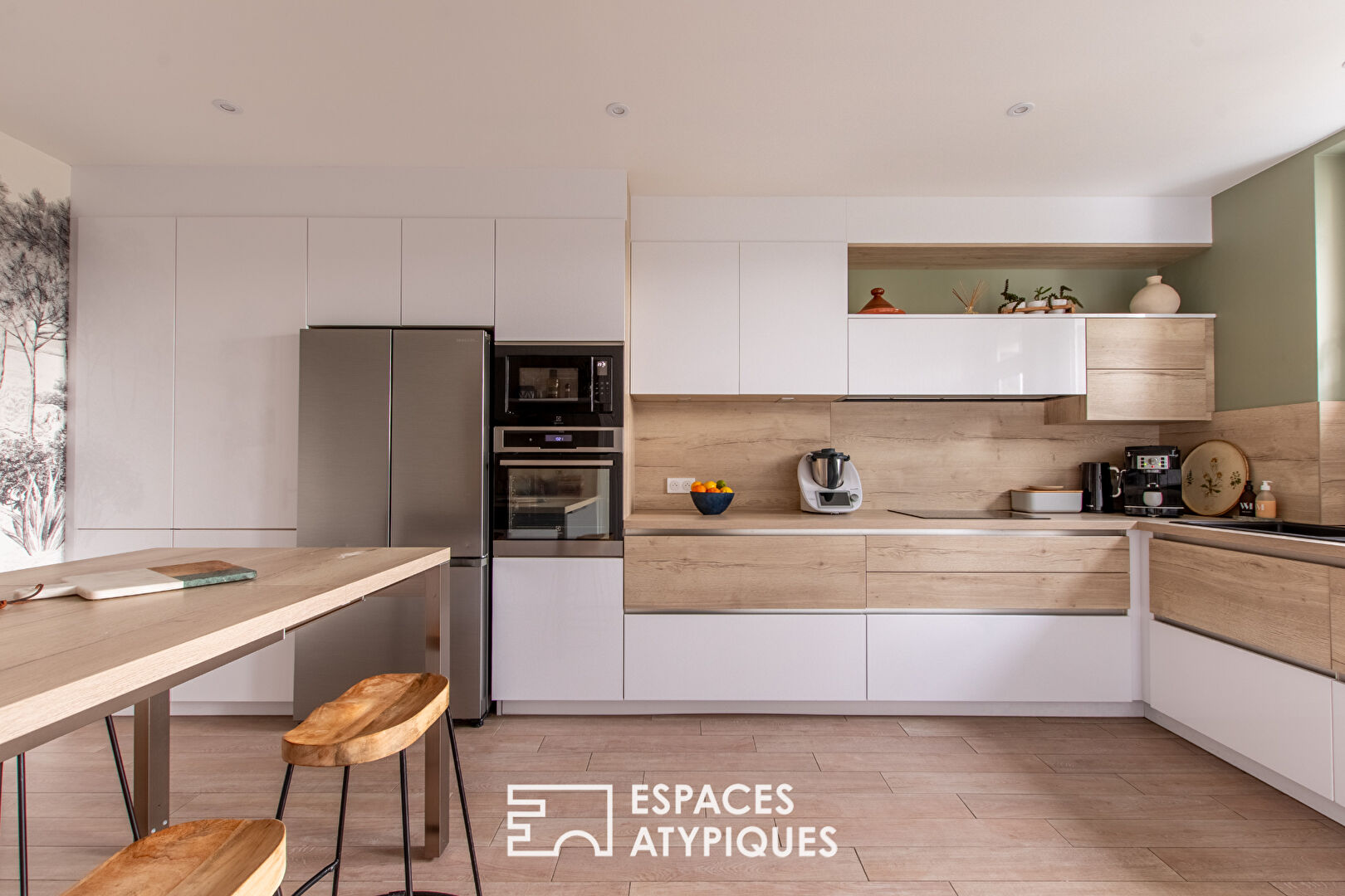 Charming townhouse with swimming pool