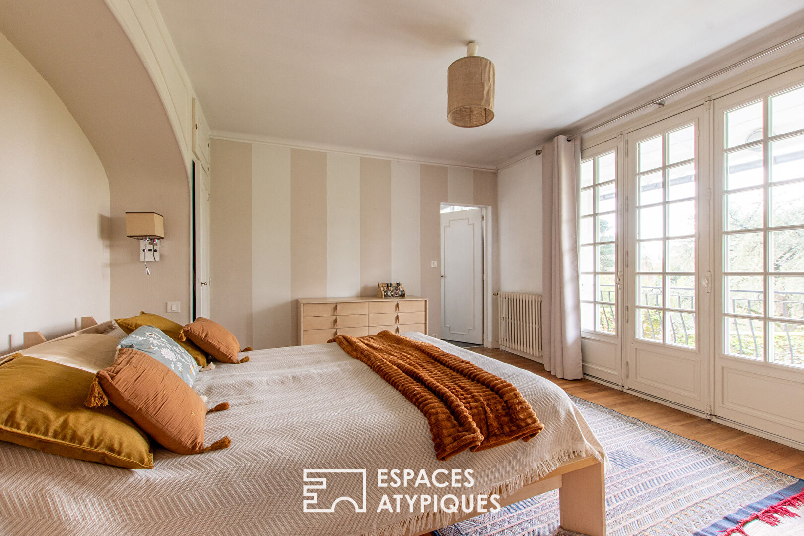 Charming townhouse with swimming pool