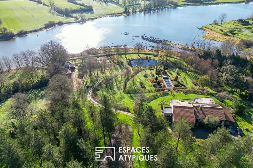 Propriété avec piscine dans une écrin de Verdure
