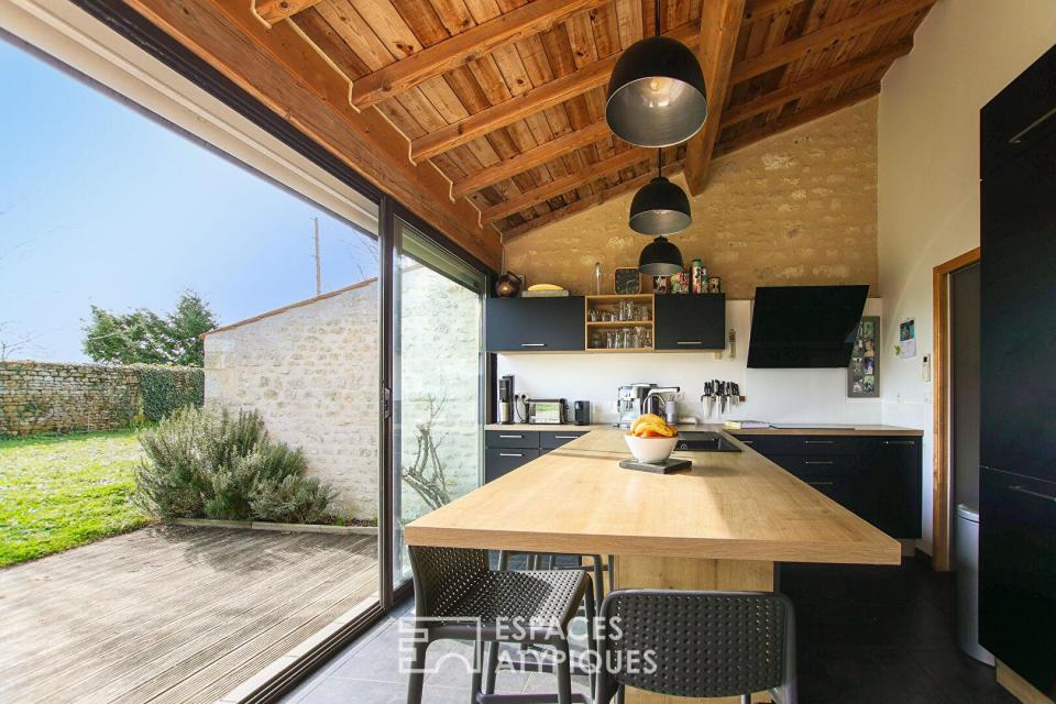 Maison de charme au coeur d'une petite cité de caractère