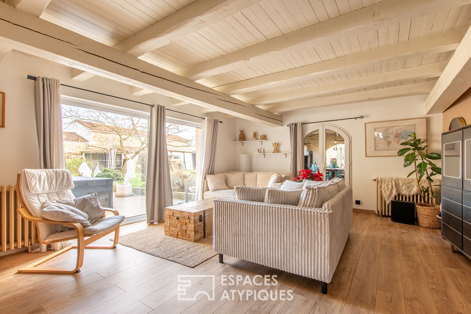 Maison familiale dans un ancien corps de ferme rénové