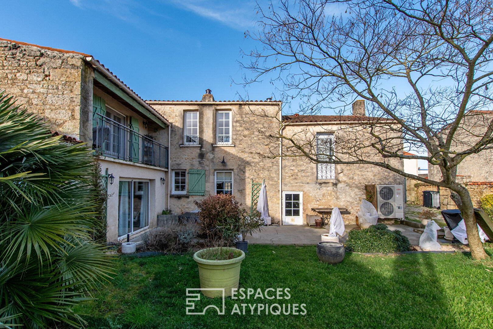 Maison familiale dans un ancien corps de ferme rénové
