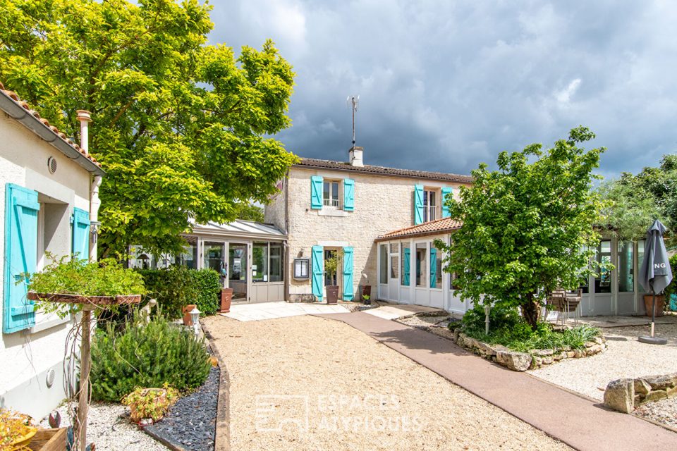 Ensemble immobilier avec chambres d'hôte et piscine