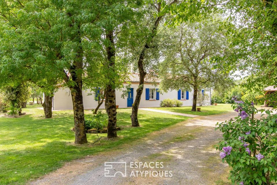 Maison avec piscine dans son parc de 2,6 hectares
