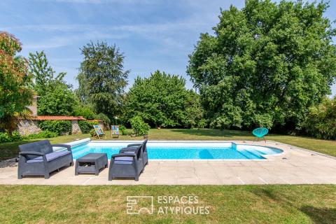 Large bourgeois house and its secret garden: elegance and authenticity