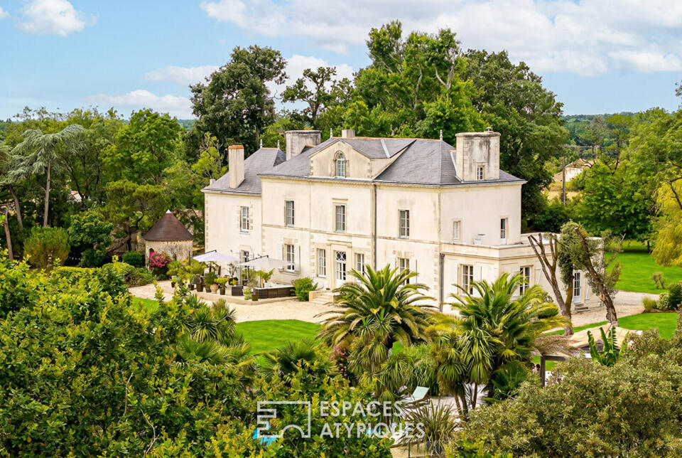 Prestigieuse maison de maître avec piscine, tennis et dépendances