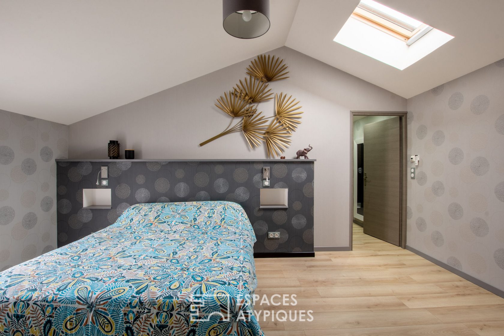 Loft confidentiel et chaleureux