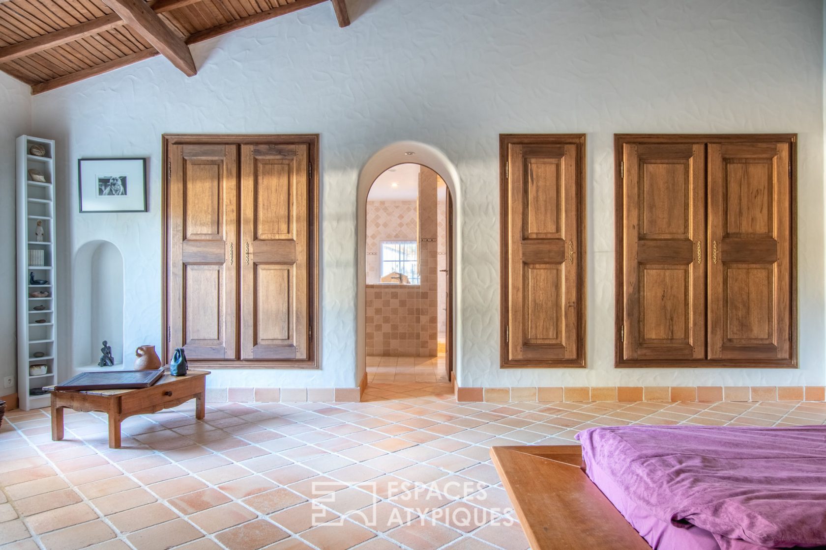Villa familiale noble et sereine