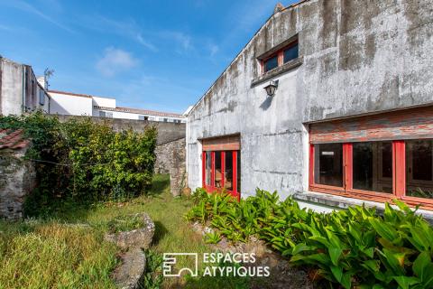 Maison de caractère à réinventer avec jardin piscinable au coeur de Noirmoutier-en-l&rsquo;Île