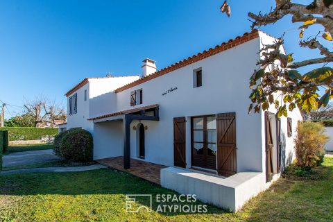 Elegant house near the beach