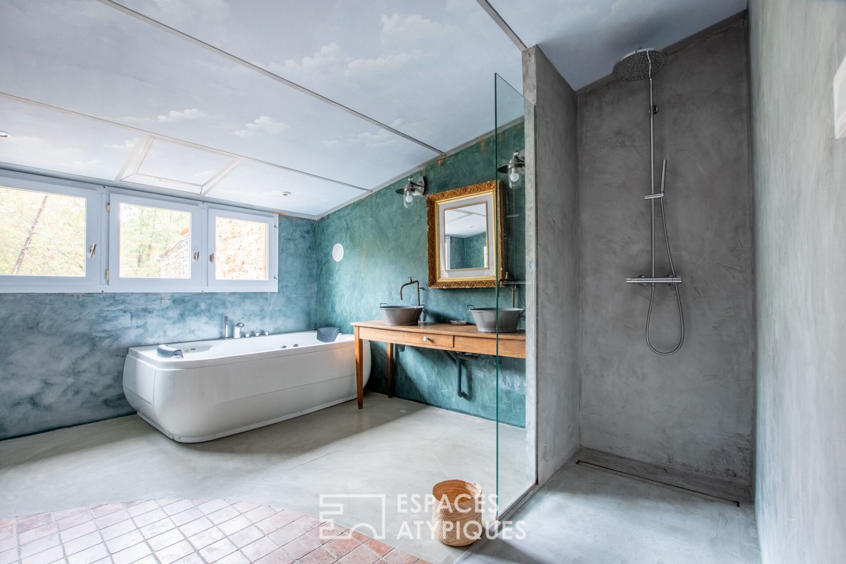 Maison de charme du XVIIème siècle avec piscine