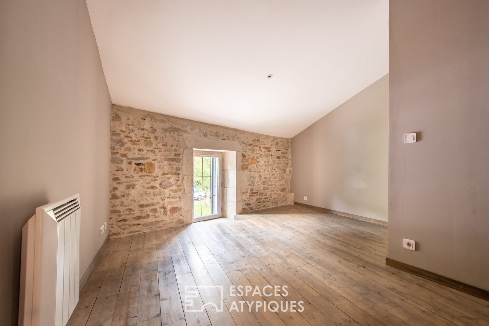 Maison de charme du XVIIème siècle avec piscine
