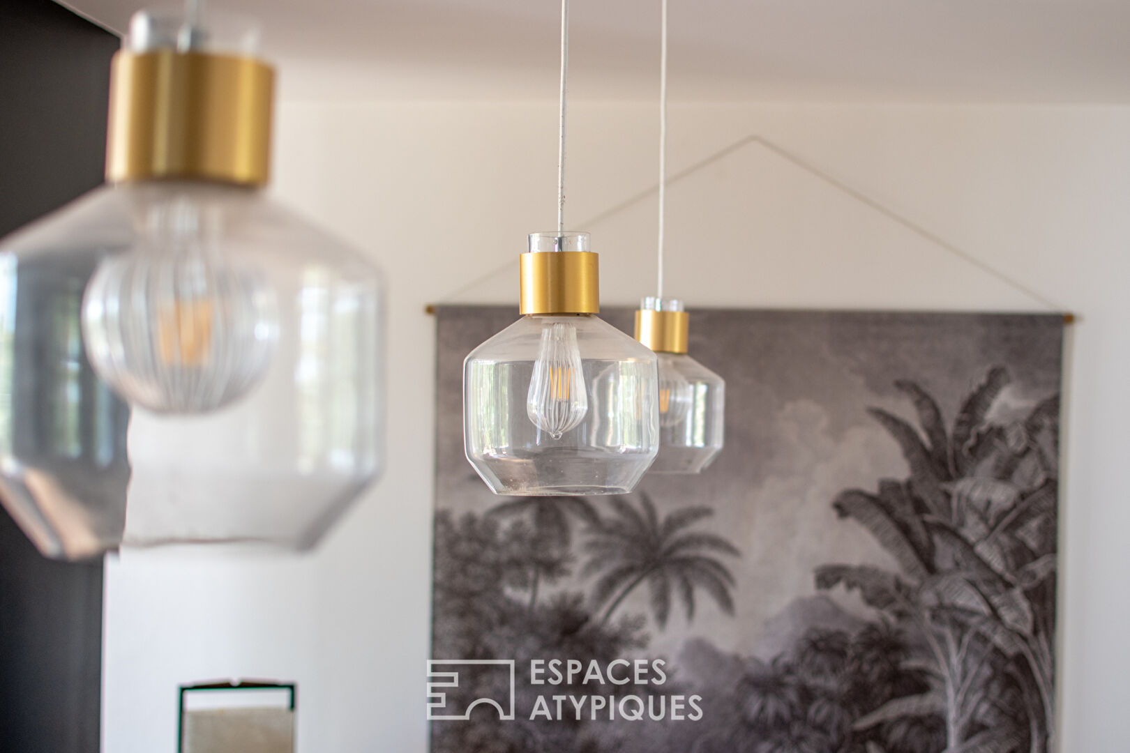 Lumineuse maison en bord de mer