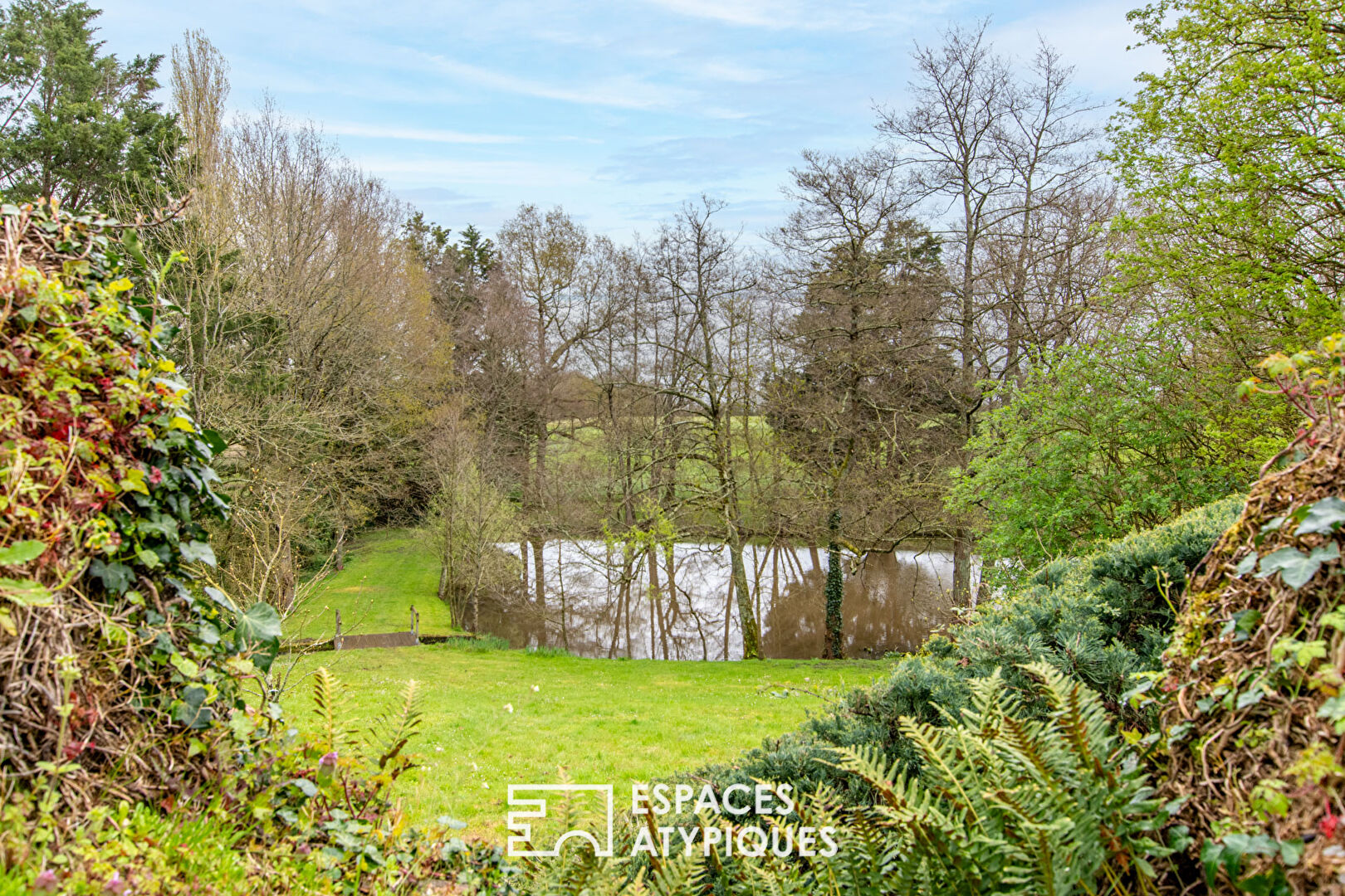 Authentic stone property with breathtaking views of the countryside