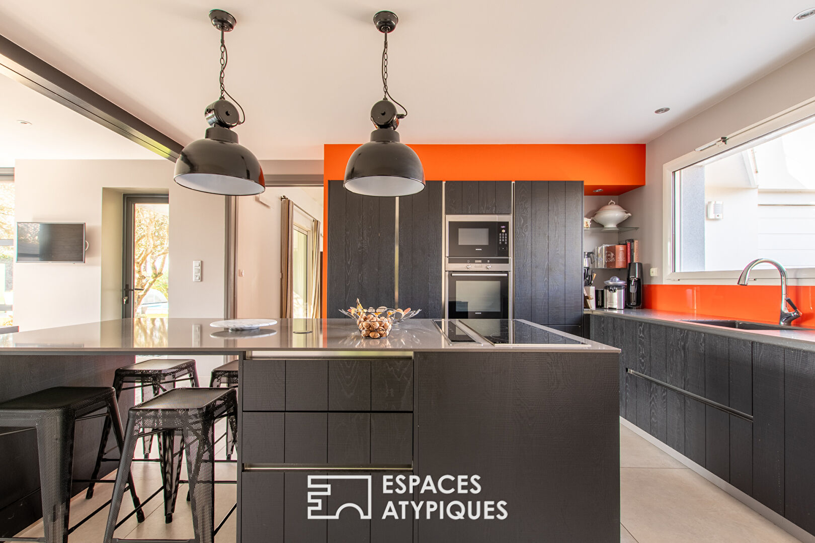 Villa contemporaine et jardin secret à deux pas de l’océan
