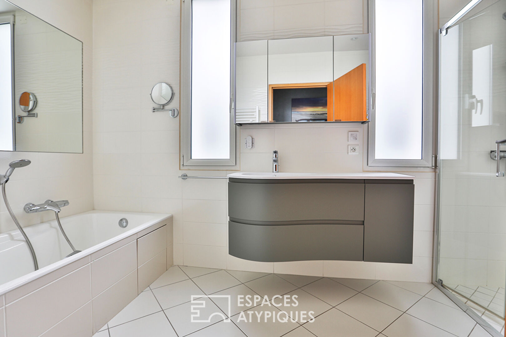 Villa contemporaine et jardin secret à deux pas de l’océan