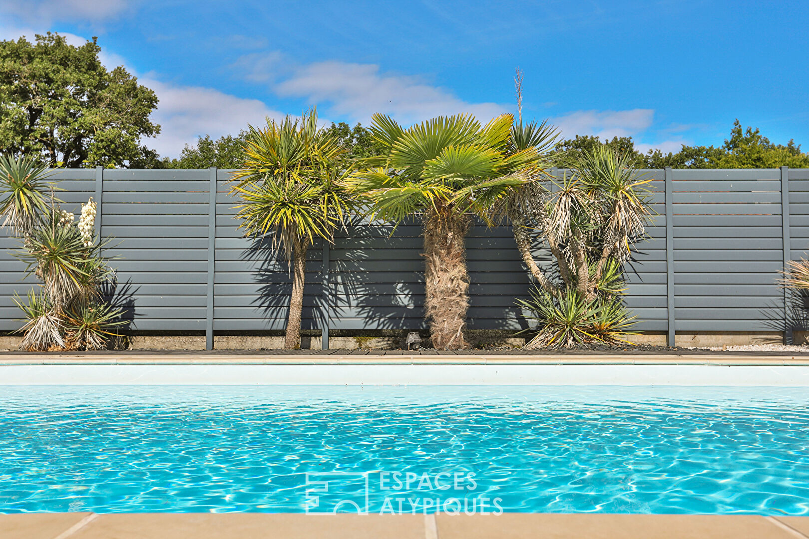 Villa contemporaine et jardin secret à deux pas de l’océan