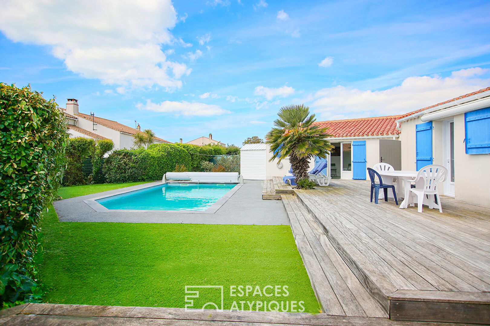 Maison de bord de mer avec piscine, entre golf et port