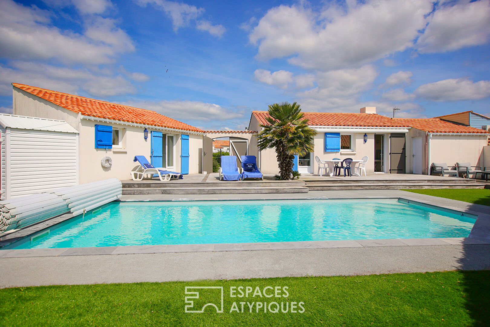 Maison de bord de mer avec piscine, entre golf et port