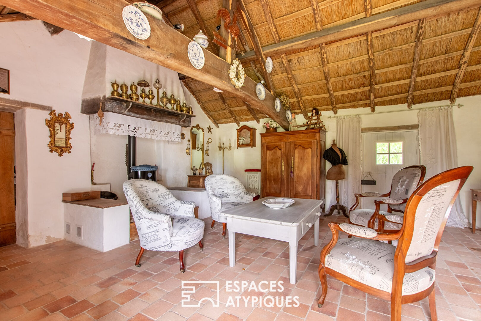 Elegant house with a bourrine along the marshes