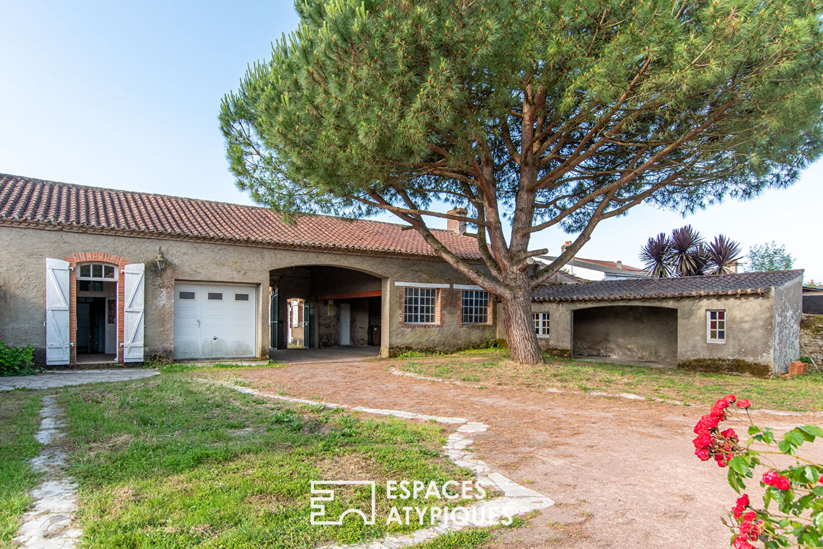 A discreetly charming real estate complex in the heart of Talmont-Saint-Hilaire