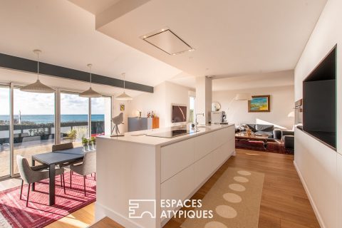 Single-storey villa with panoramic sea view