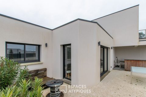 Maison contemporaine avec jardin à deux pas de la côte sauvage