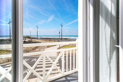 Villa balnéaire avec terrasse face à l&rsquo;océan, Quartier des Présidents