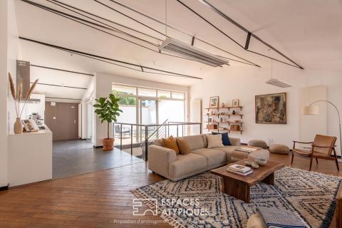 Contemporary loft with terrace in the city center