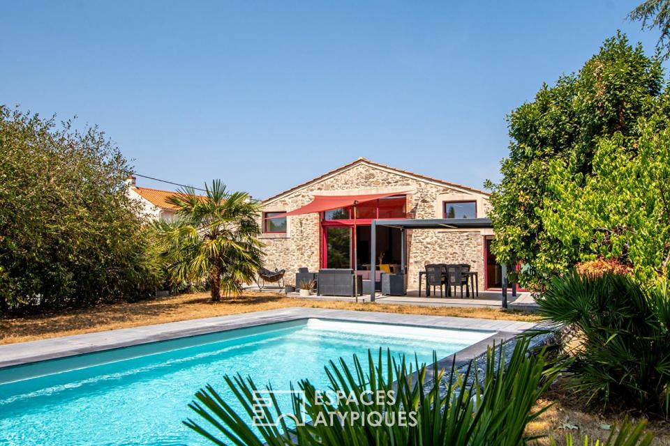 Grange rénovée avec piscine et terrain de 6 ha indépendant