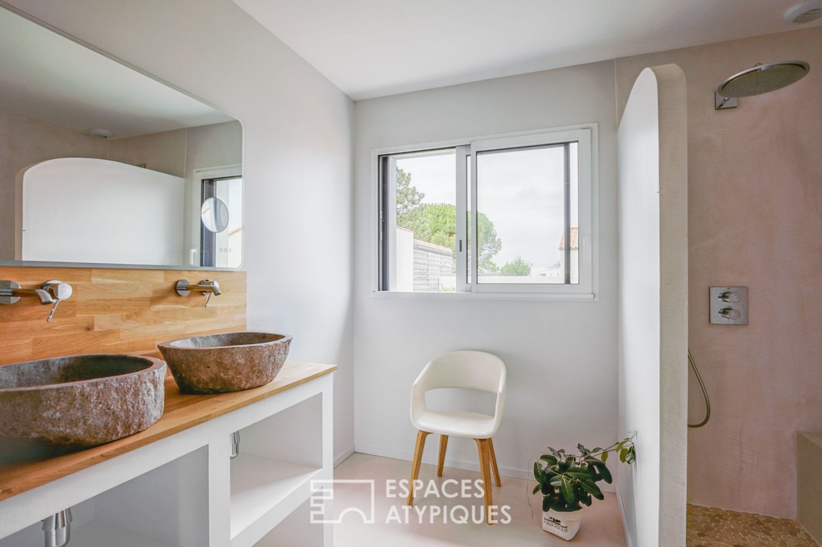 Maison intemporelle en plein coeur des marais