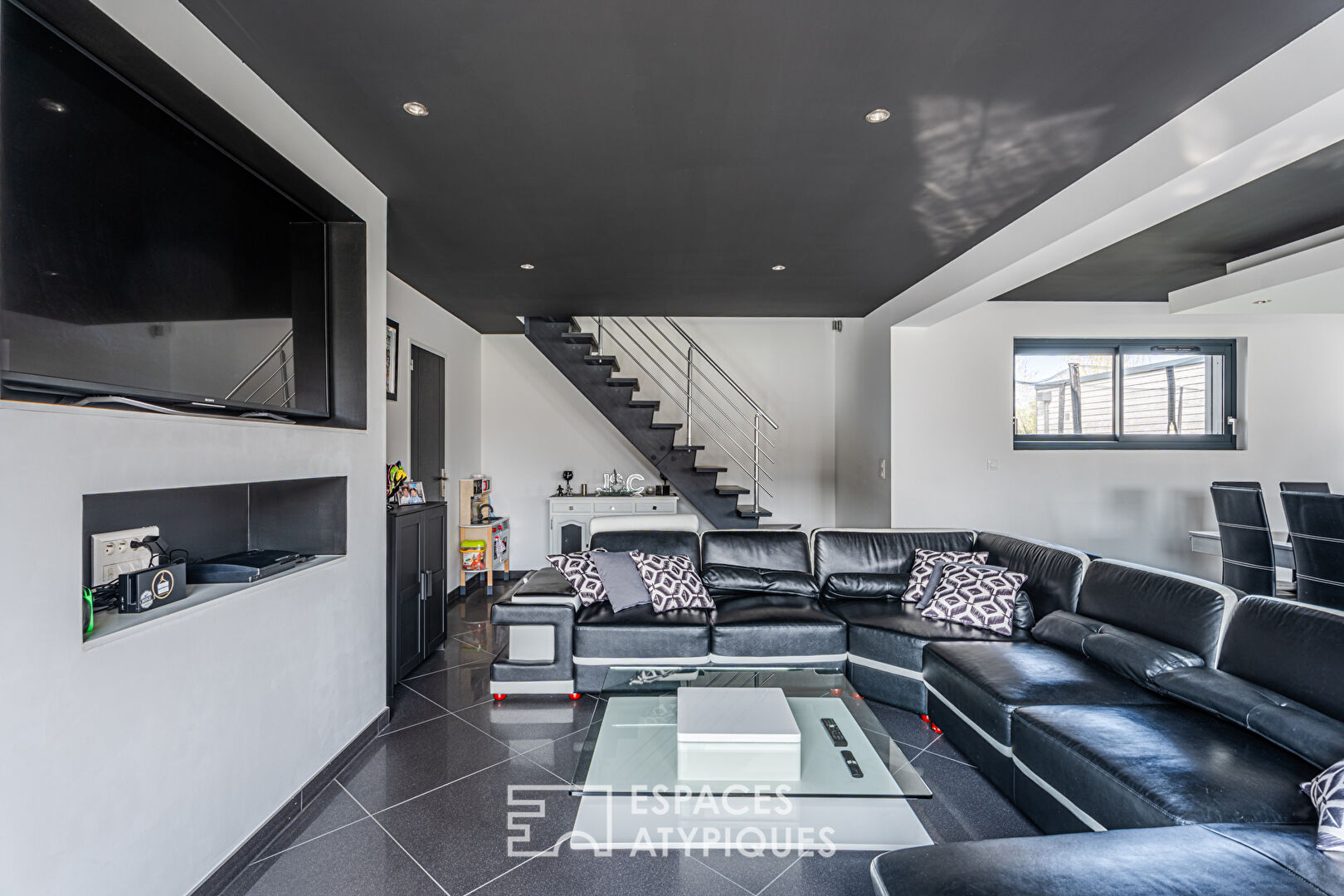 Maison contemporaine avec piscine