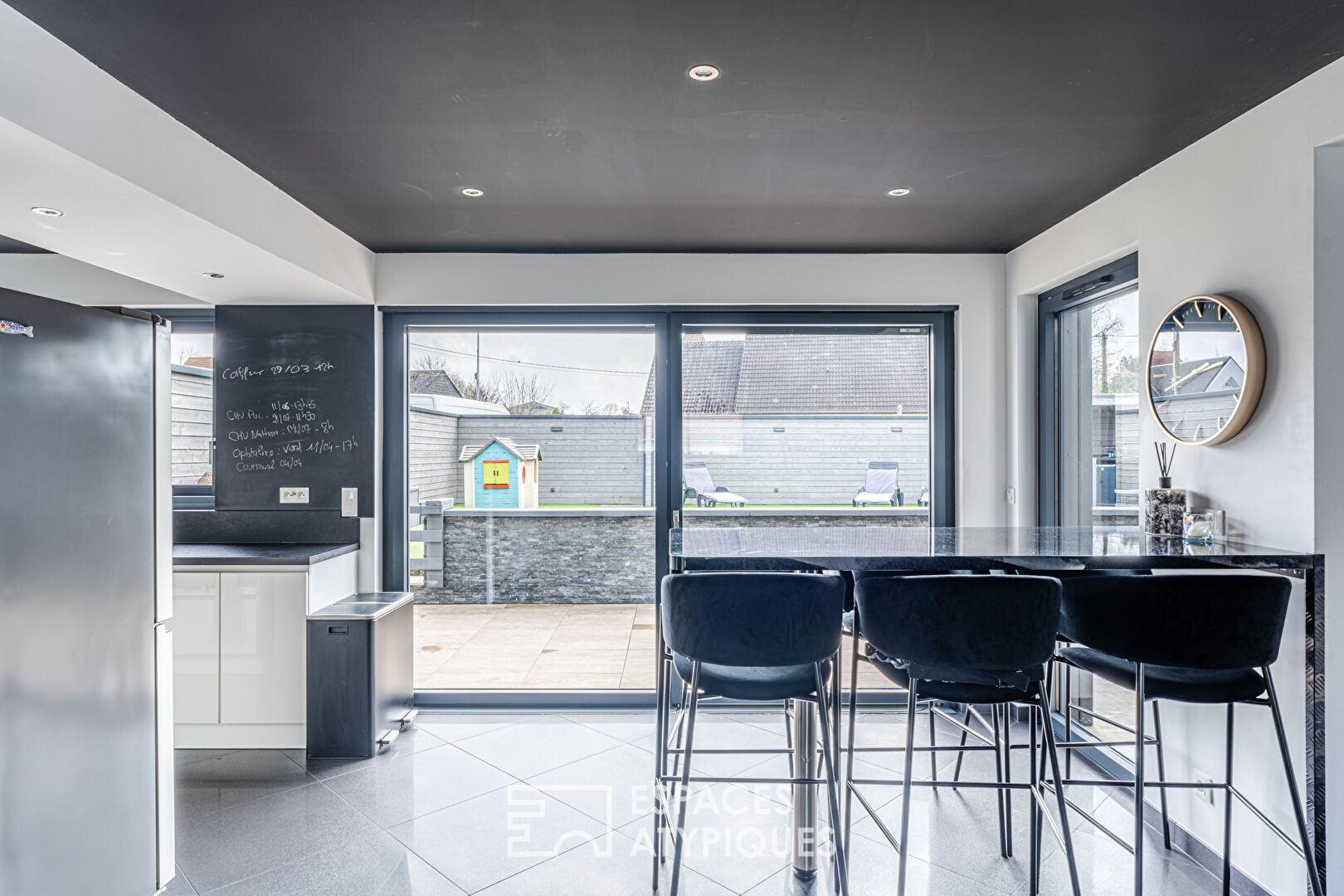 Maison contemporaine avec piscine