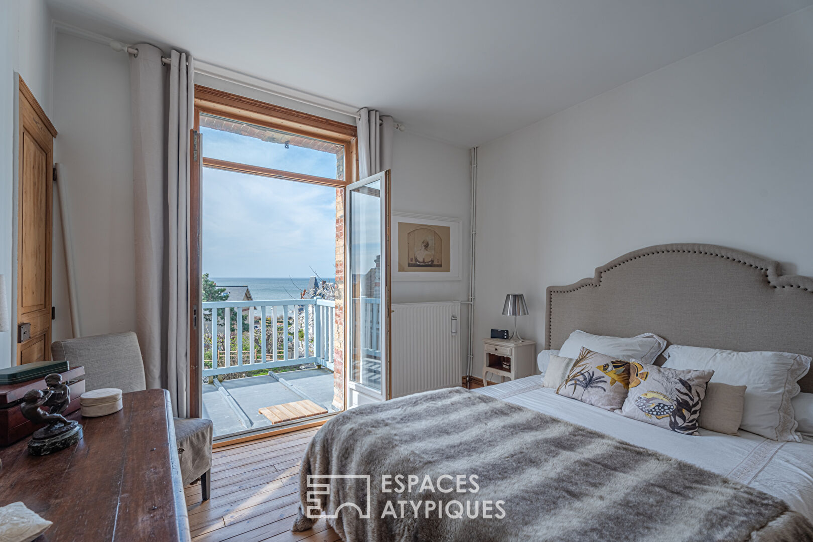 Superbe villa balnéaire avec vue mer