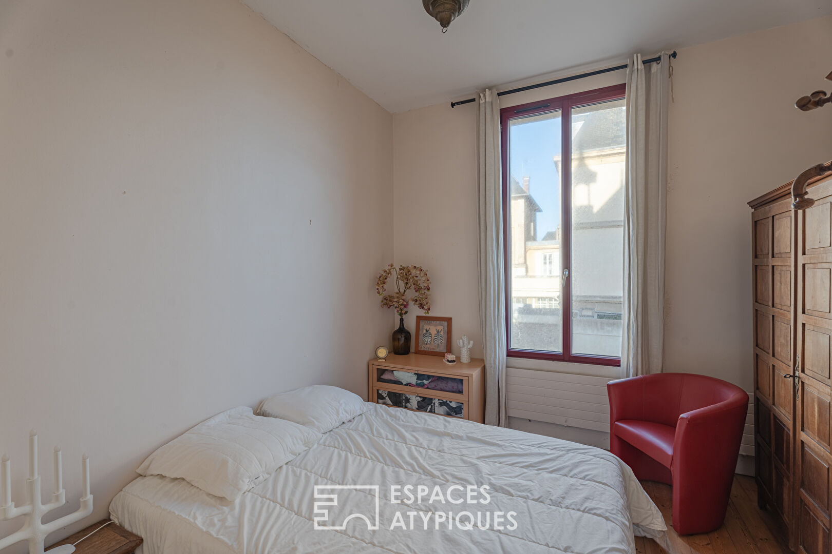 Magnifique appartement avec balcon dans villa balnéaire