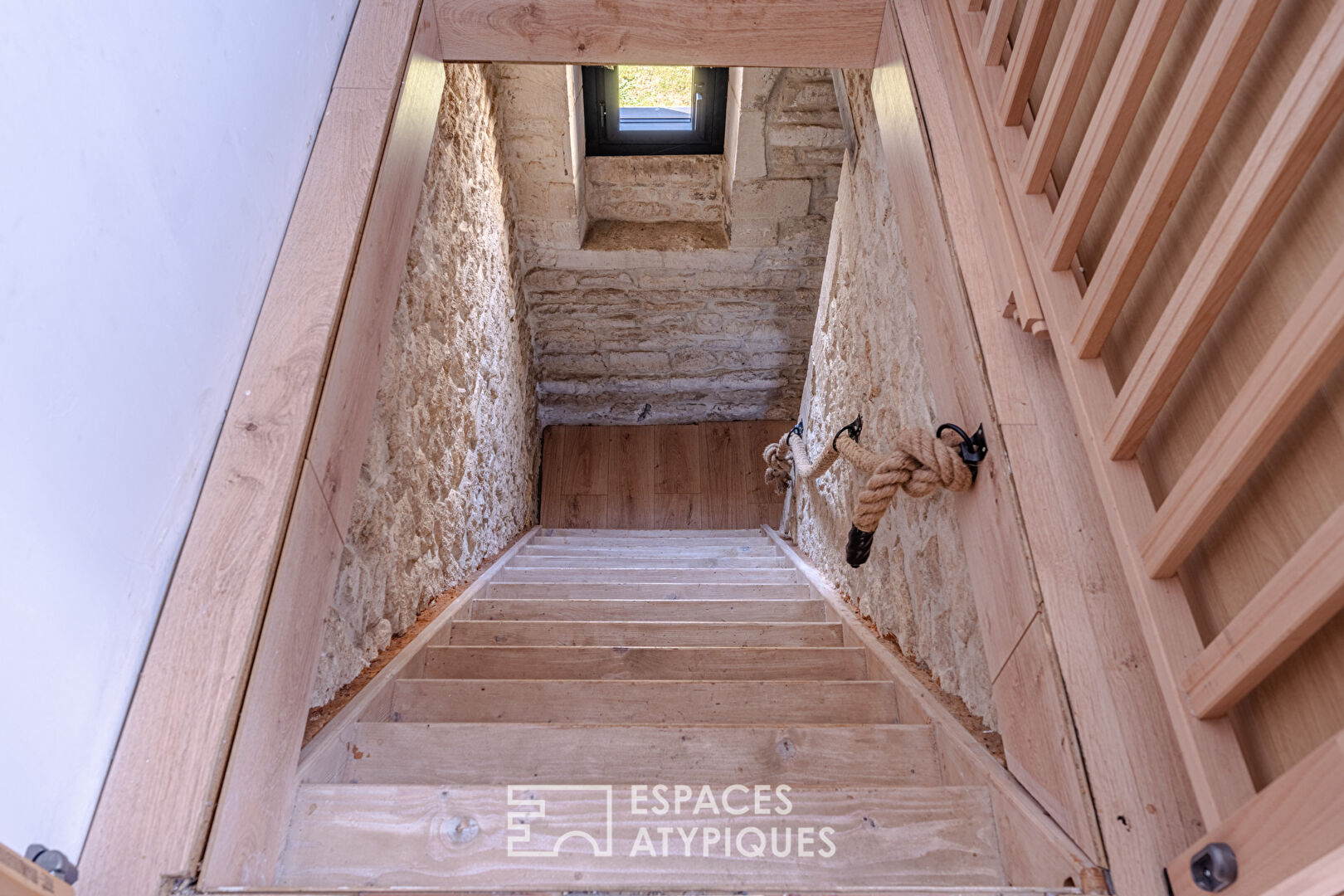 Charmante maison en pierre rénovée