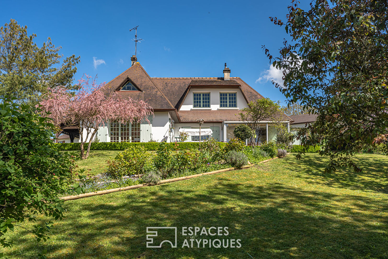 Maison de style Ile de France avec vue dégagée